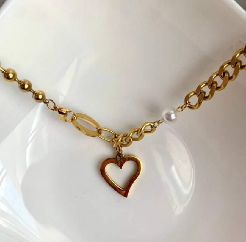 2A0B5113-F062-41C4-95F4-56530FABD7E7