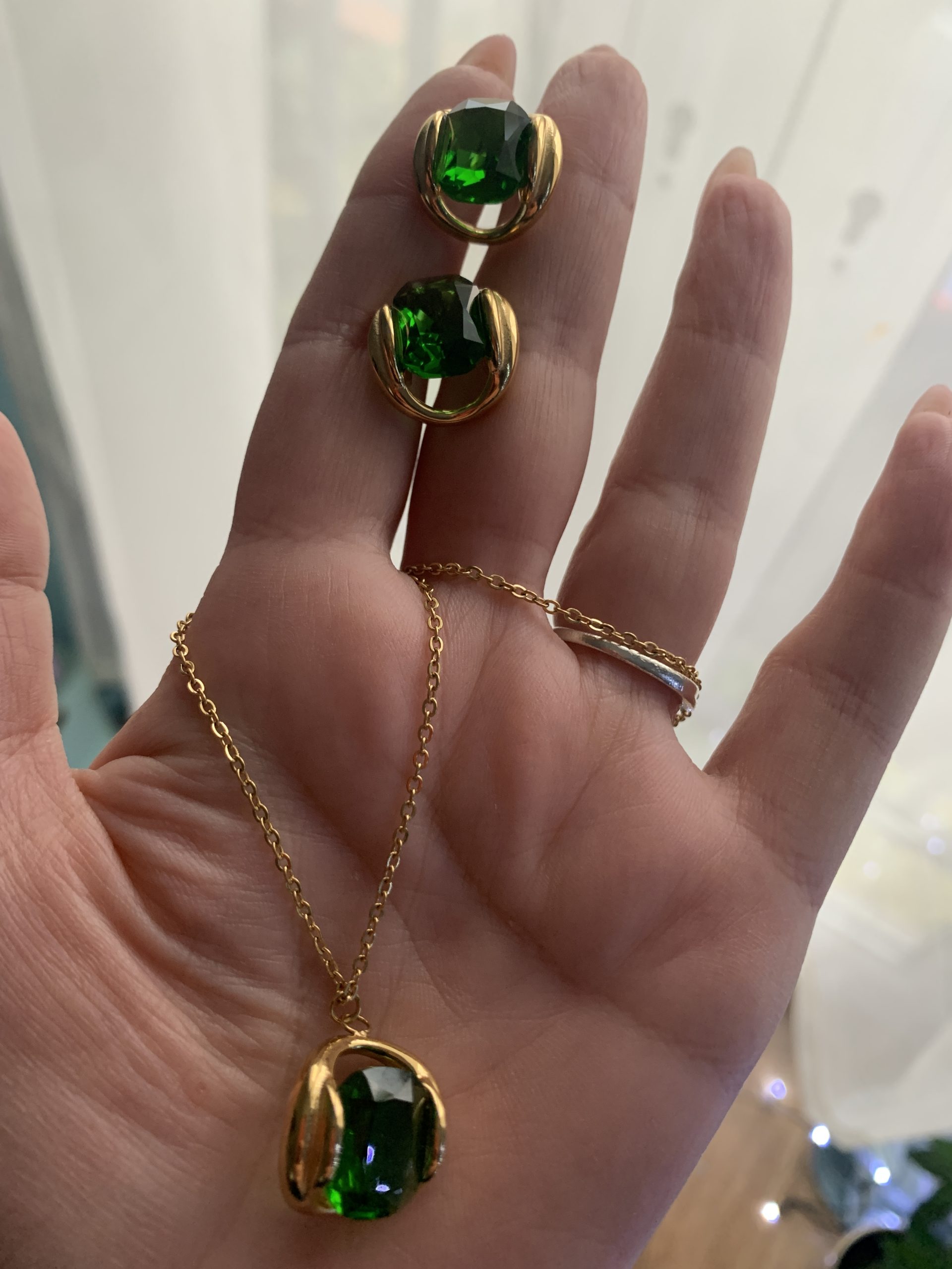 DAD61596-63CE-4193-A226-34FA7B7F5BC2