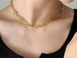 Gold Chocker Necklace
Mini hearts