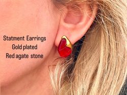 Gold Statment
Red agate stone