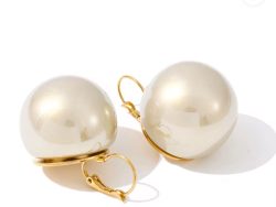 Gold Bold Pearl Earrings